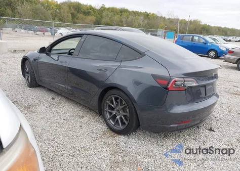2022 Tesla Model 3 Long Range Dual Motor All-Wheel Drive z USA, uszkodzony, nr VIN 5YJ3E1EB1NF194058